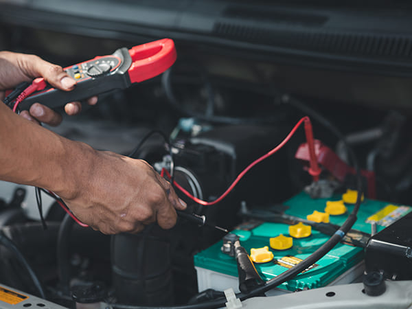 Certified Mechanic vs. Local Garage